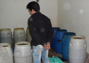 کشف گارگاه بزرگ تولید مشروبات الکلی در گرگان